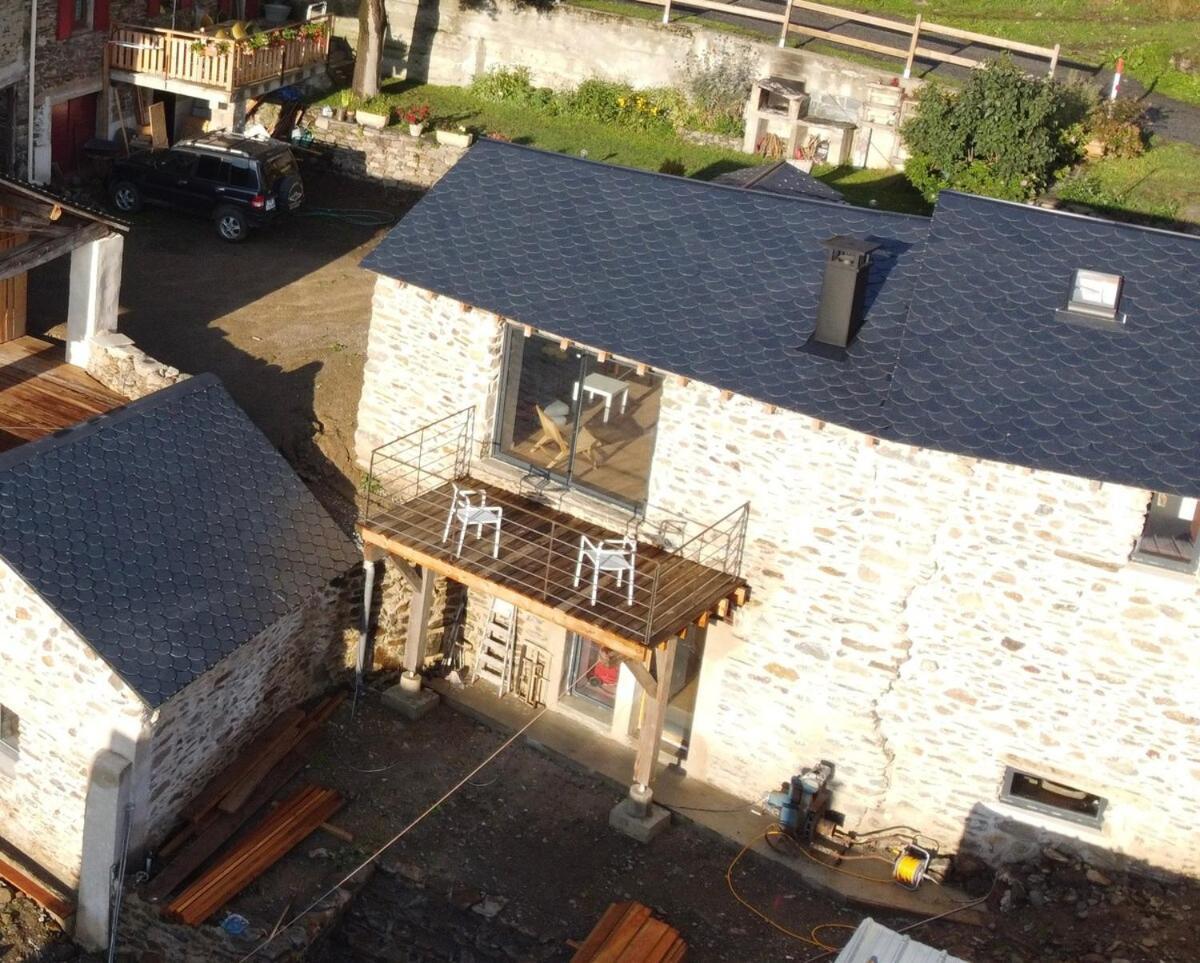 La Petite Bergerie En Pierre Surplombant Le Lac Real エクステリア 写真